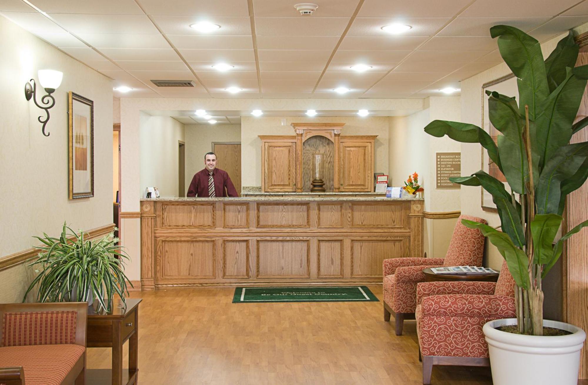 Quality Inn & Suites 사지노 내부 사진