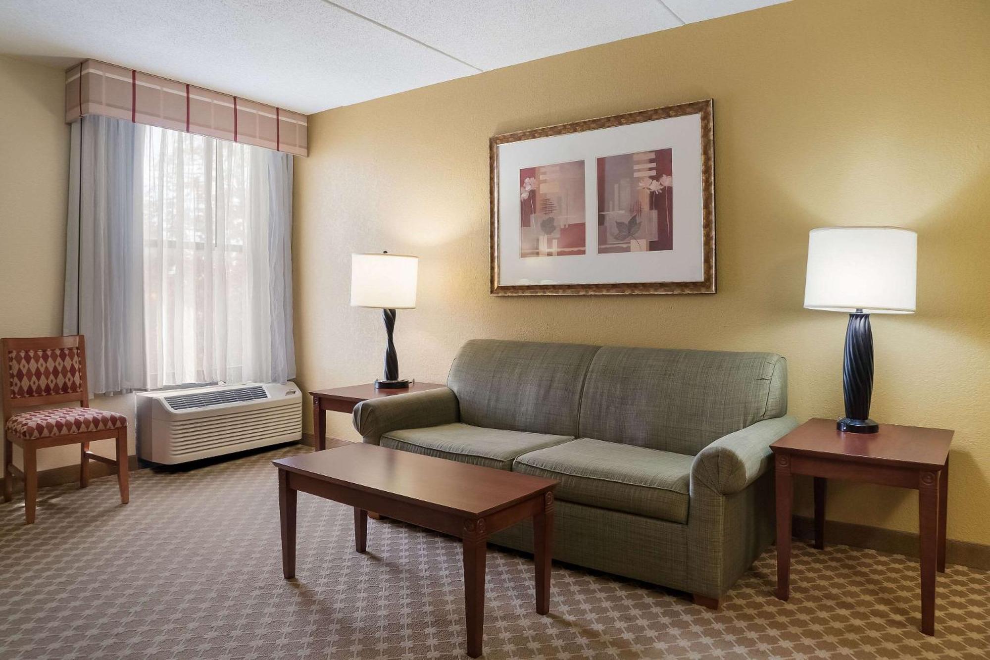 Quality Inn & Suites 사지노 외부 사진