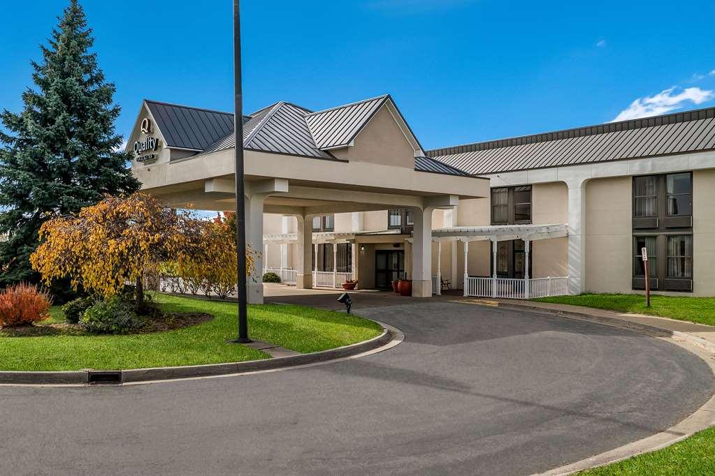 Quality Inn & Suites 사지노 외부 사진