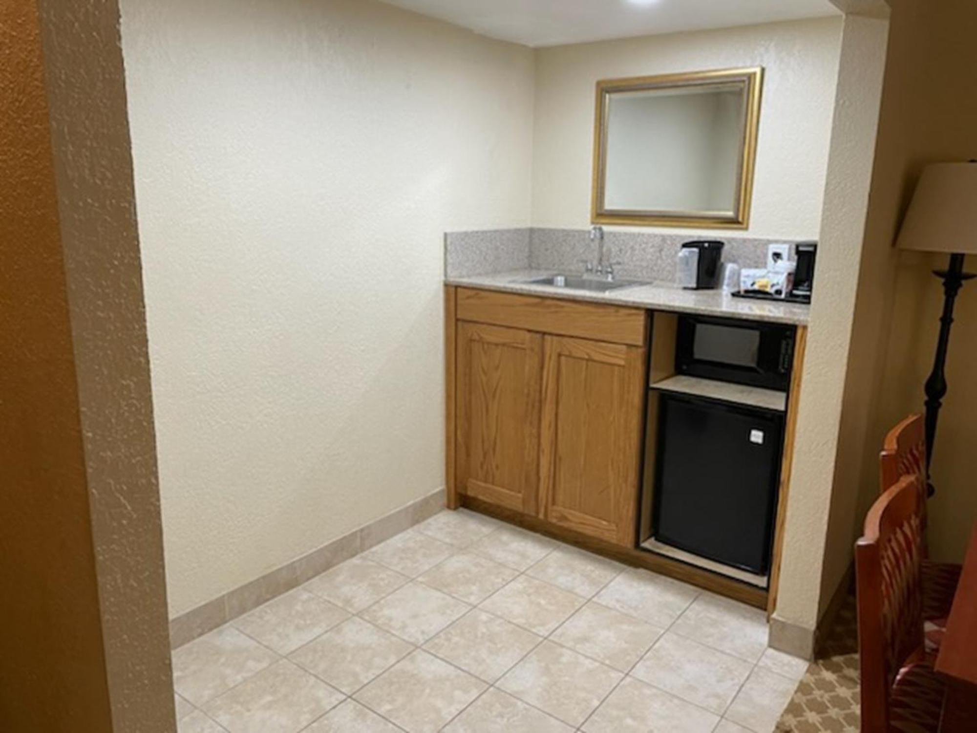 Quality Inn & Suites 사지노 외부 사진